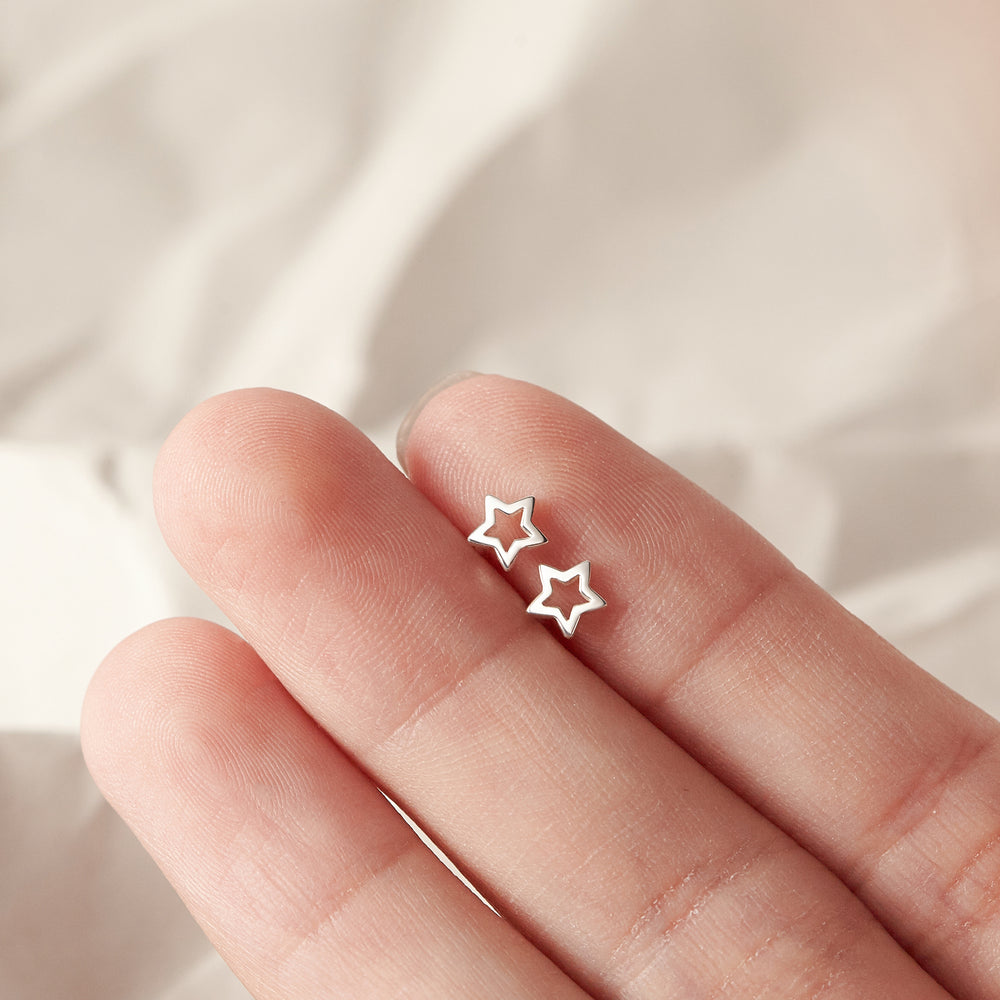 Tiny Star-shaped Earrings
