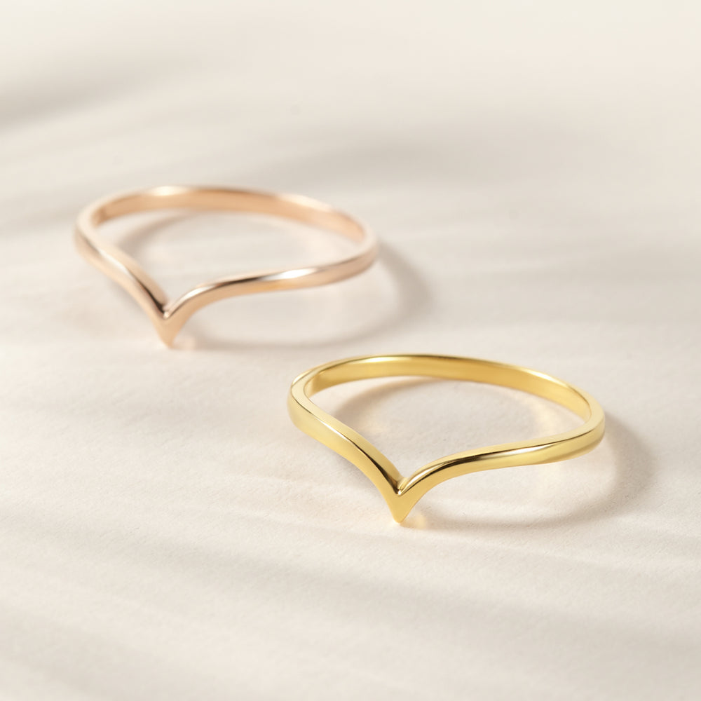 V-shaped Minimal Ring